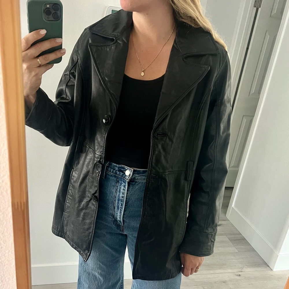 Vintage Wilson’s Black Leather Trench Coat L